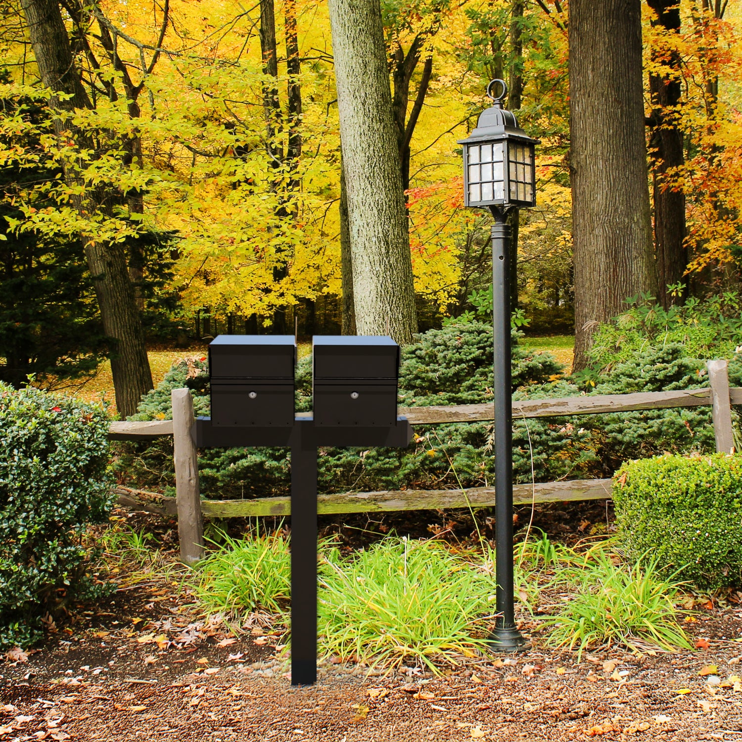 Package: Duo Mount MailVault Mailbox /w/ Pyramid Caps (2 Mailboxes, Alt Duo Mount Post /w/ MV Hardware)