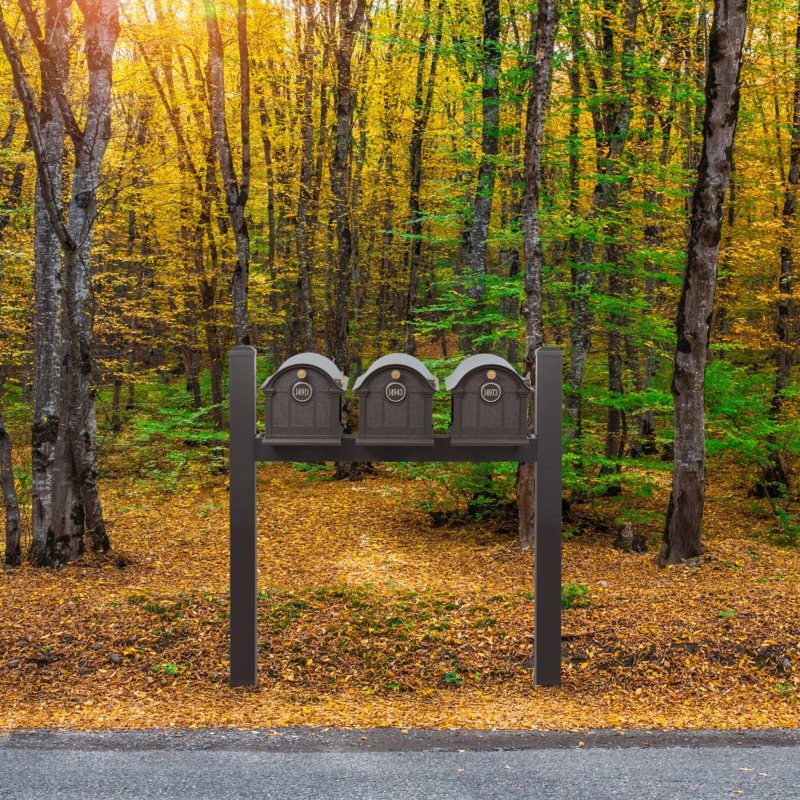 Balmoral Triple Mount Mailbox /w/ Pyramid Caps, Personalized Door Medallion (3 Mailboxes, Tri-Mount Rack, 3 Medallions)