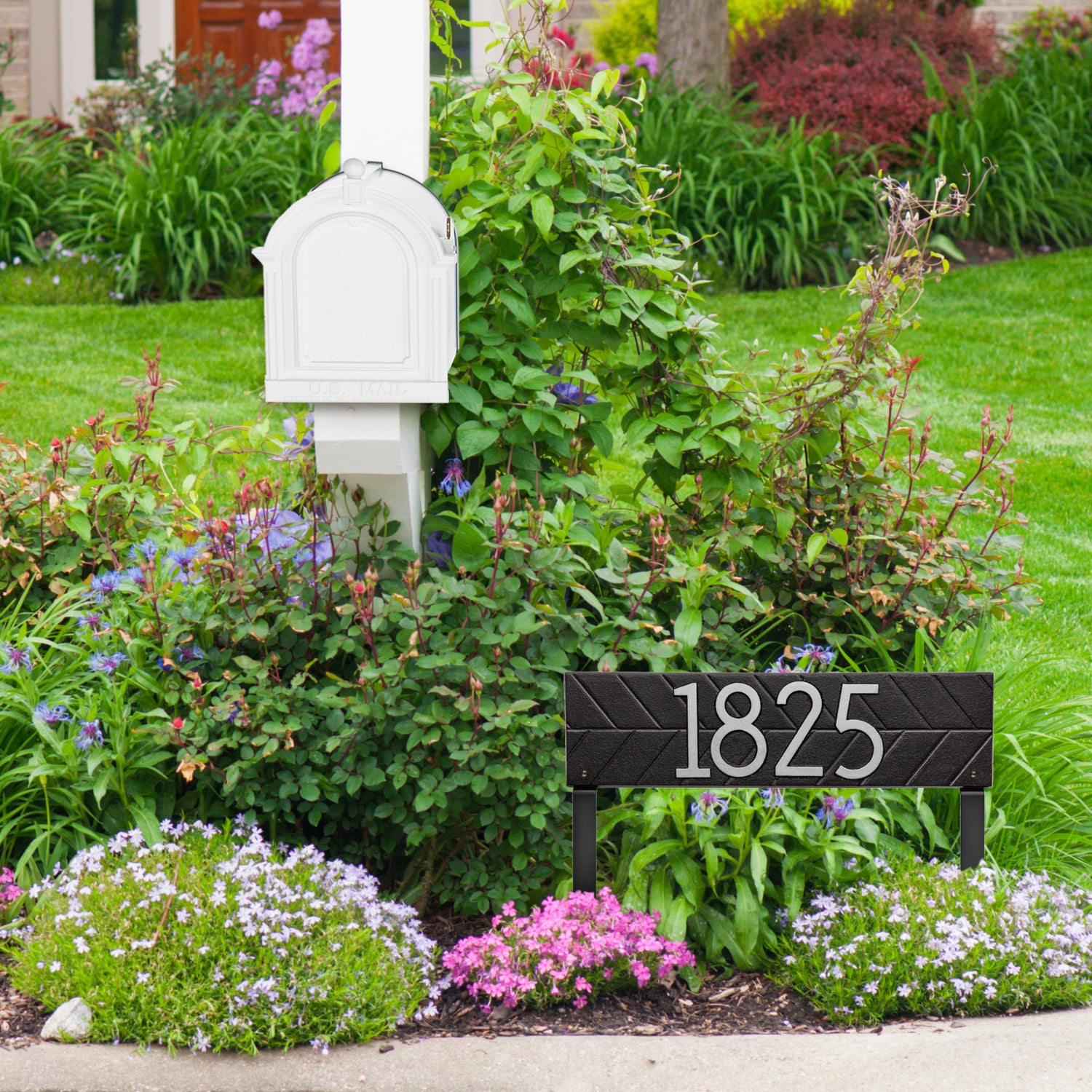 Herringbone Horizontal Plaque, Standard Lawn 1-line