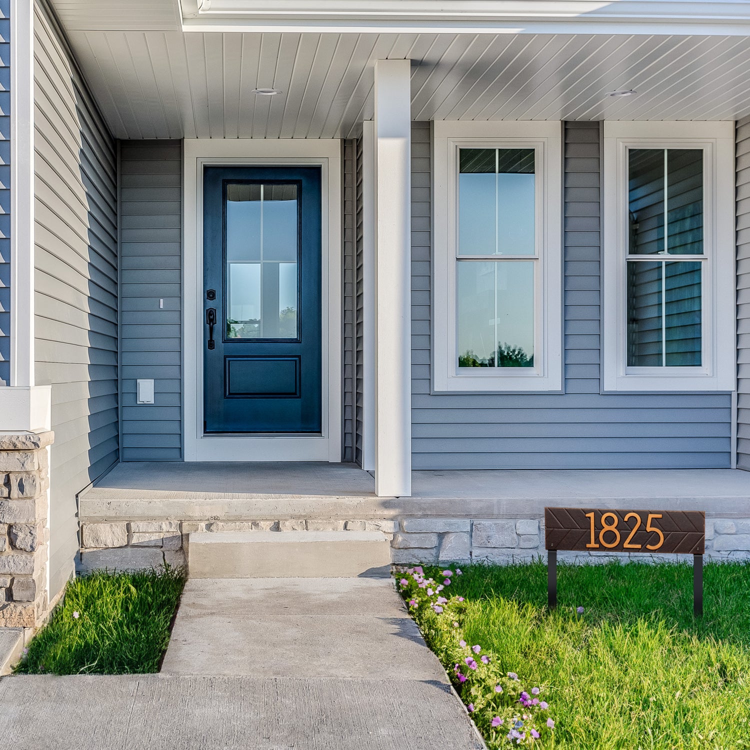 Herringbone Horizontal Plaque, Standard Lawn 1-line