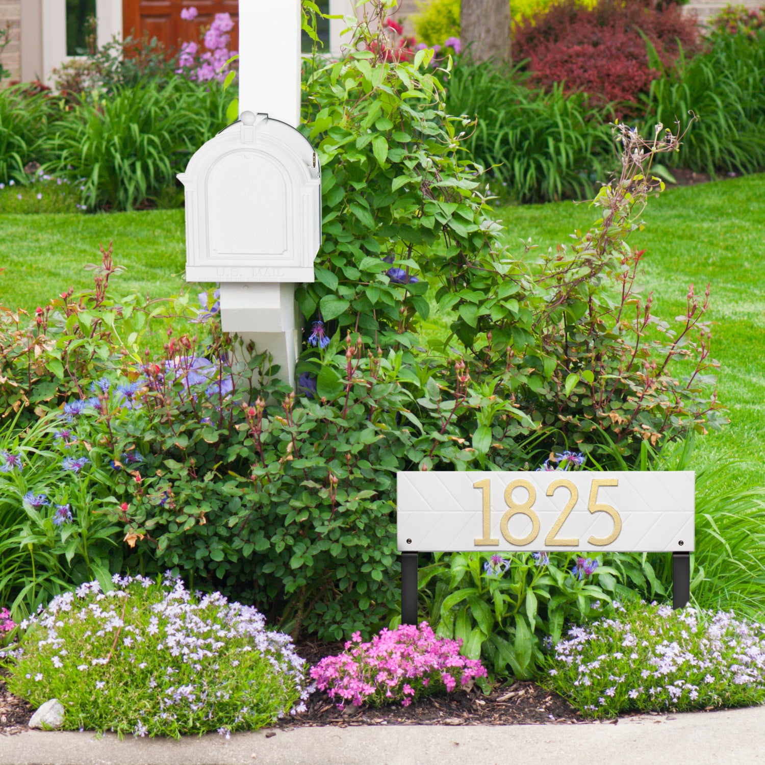 Herringbone Horizontal Plaque, Standard Lawn 1-line