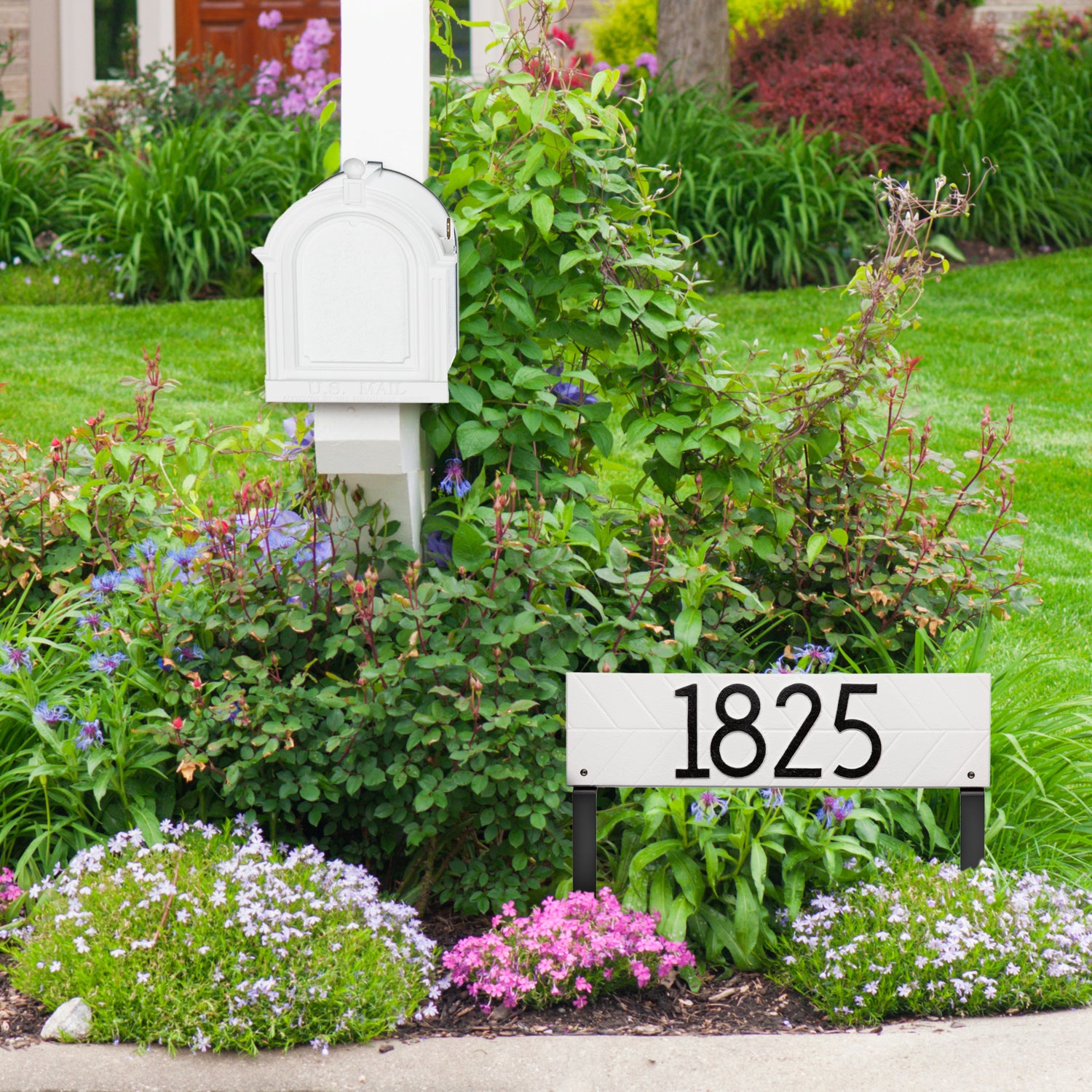 Herringbone Horizontal Plaque, Standard Lawn 1-line